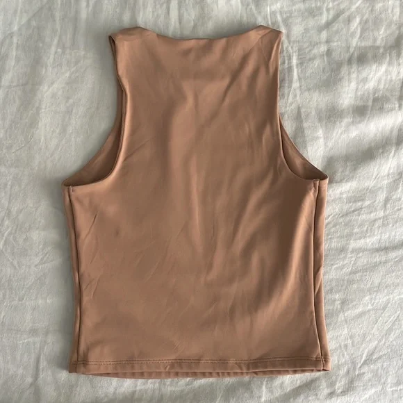Express Body Contour High Neck Tank - Picture 7 of 7